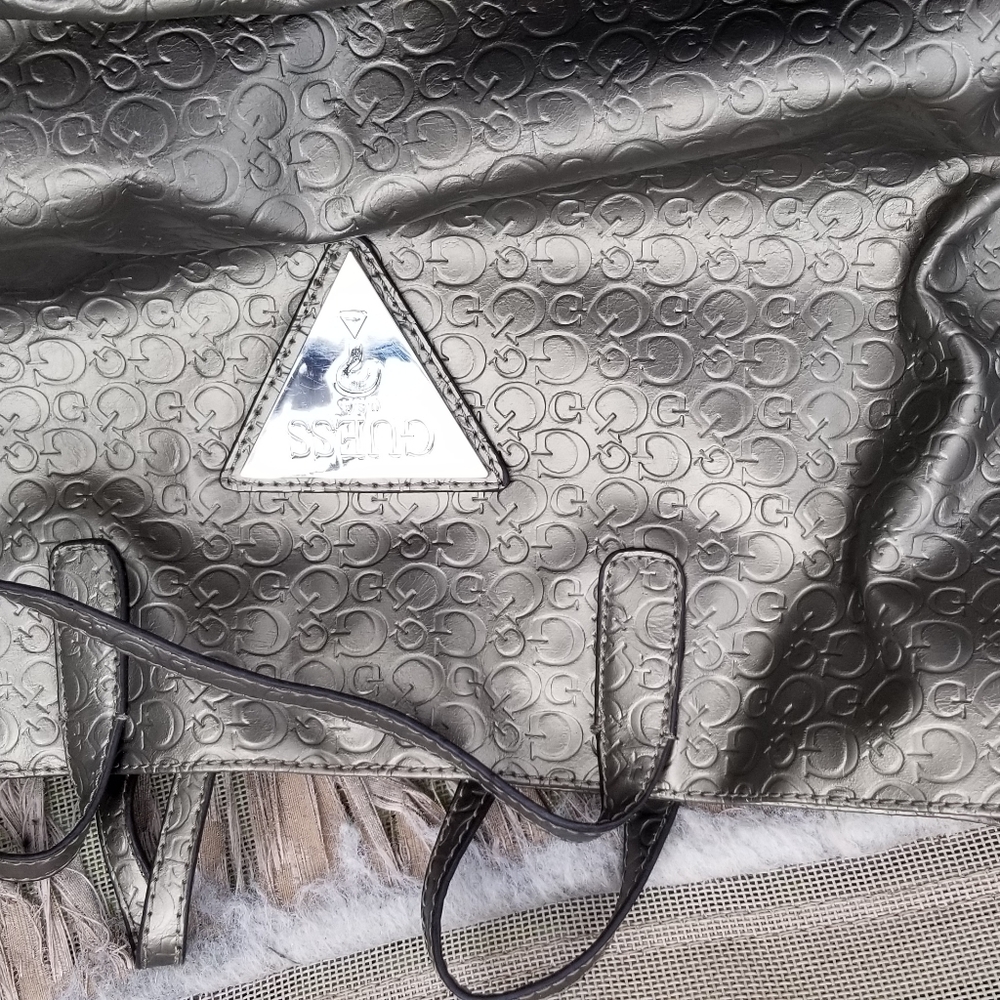 Coach - Picture 5 of 8